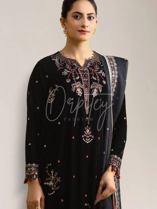 Luxurious Pakistani-Inspired Velvet 3PC
