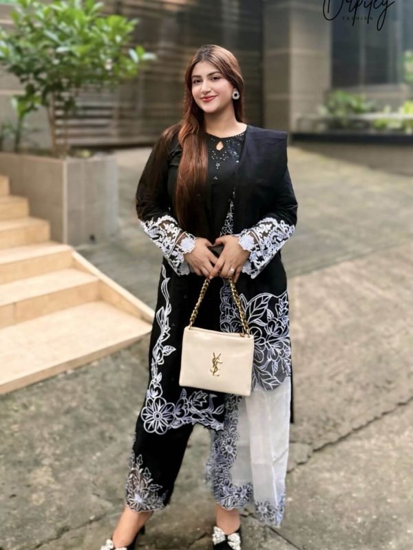 Luxurious 3-Piece Pakistani-Inspired Embroidered Dress Set - AMB02